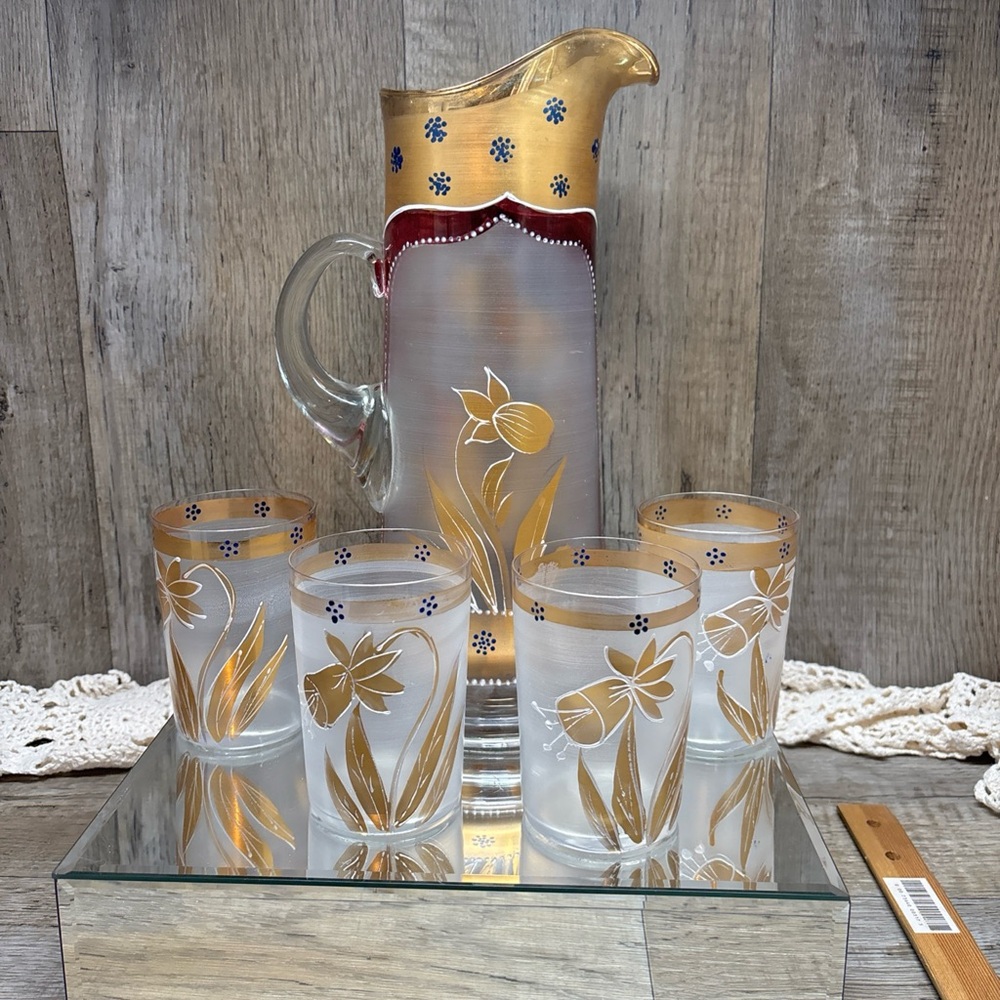 Vintage Bohemian Glass Pitcher 4Glasses Clear Glass Gold Daffodils Hand painted